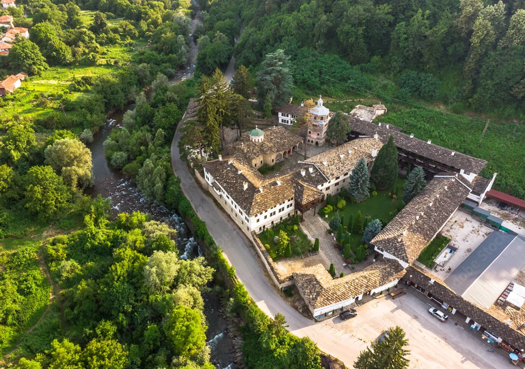 1000 F 316948383 GNYIRXENFhb6yYOIhn4shUdAzOKEsfkz